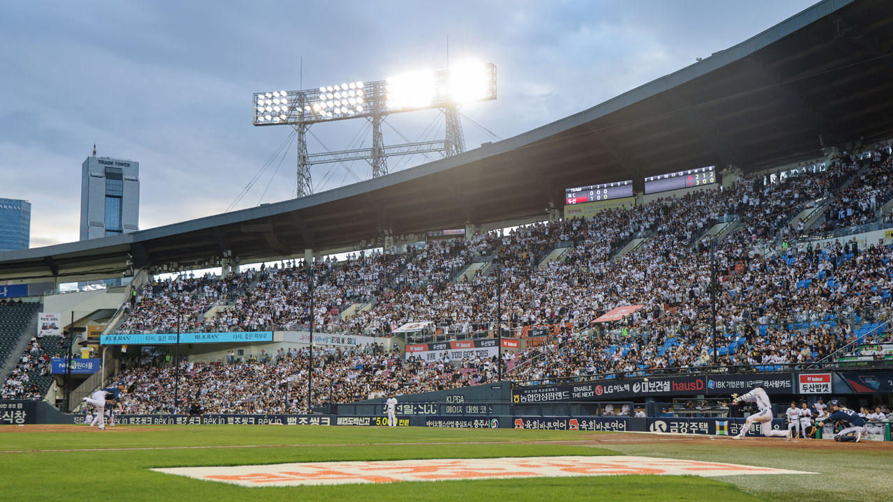 2026 프로야구, 역대 최소 경기 400만 관중 돌파 