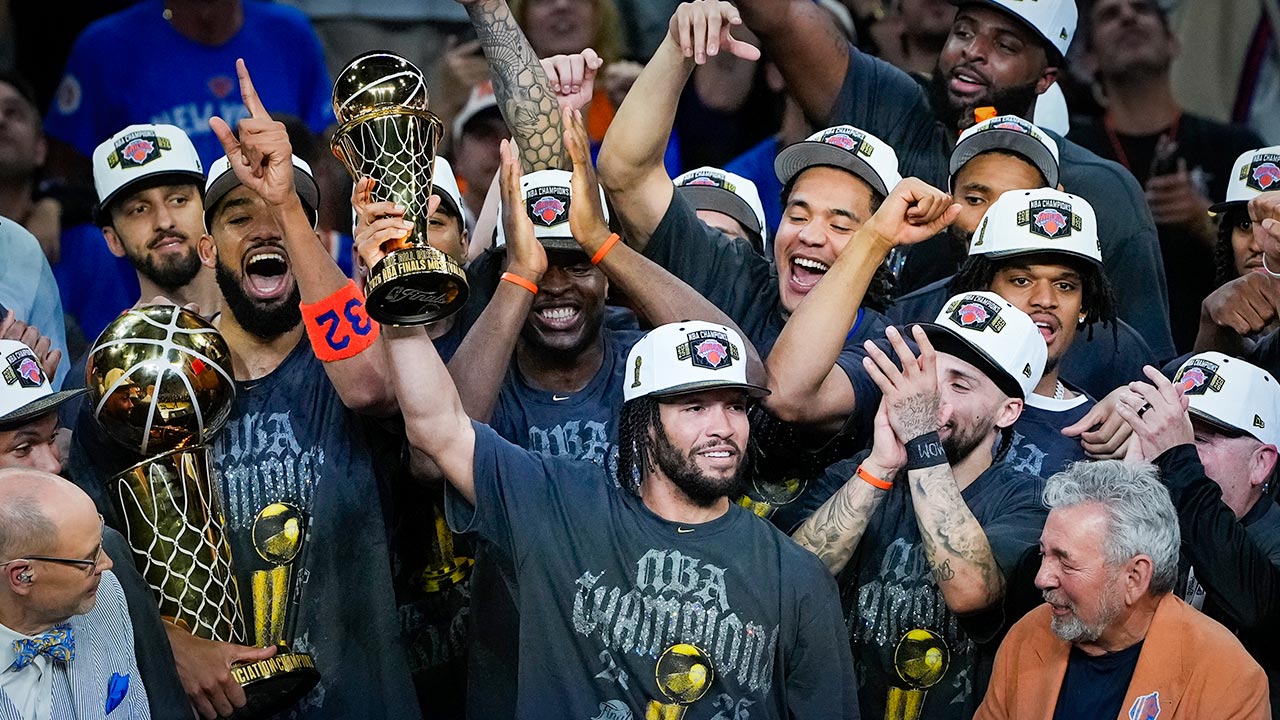 NBA 뉴욕, 샌안토니오 꺾고 53년 만에 정상 등극‥브런슨 MVP