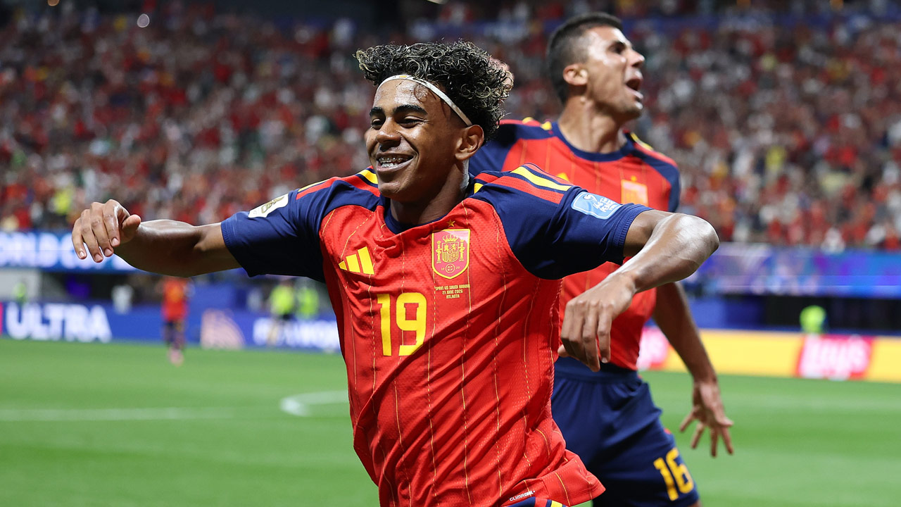 [월드컵] '우승 후보' 스페인, 사우디에 4-0 대승‥'오야르사발 멀티골'