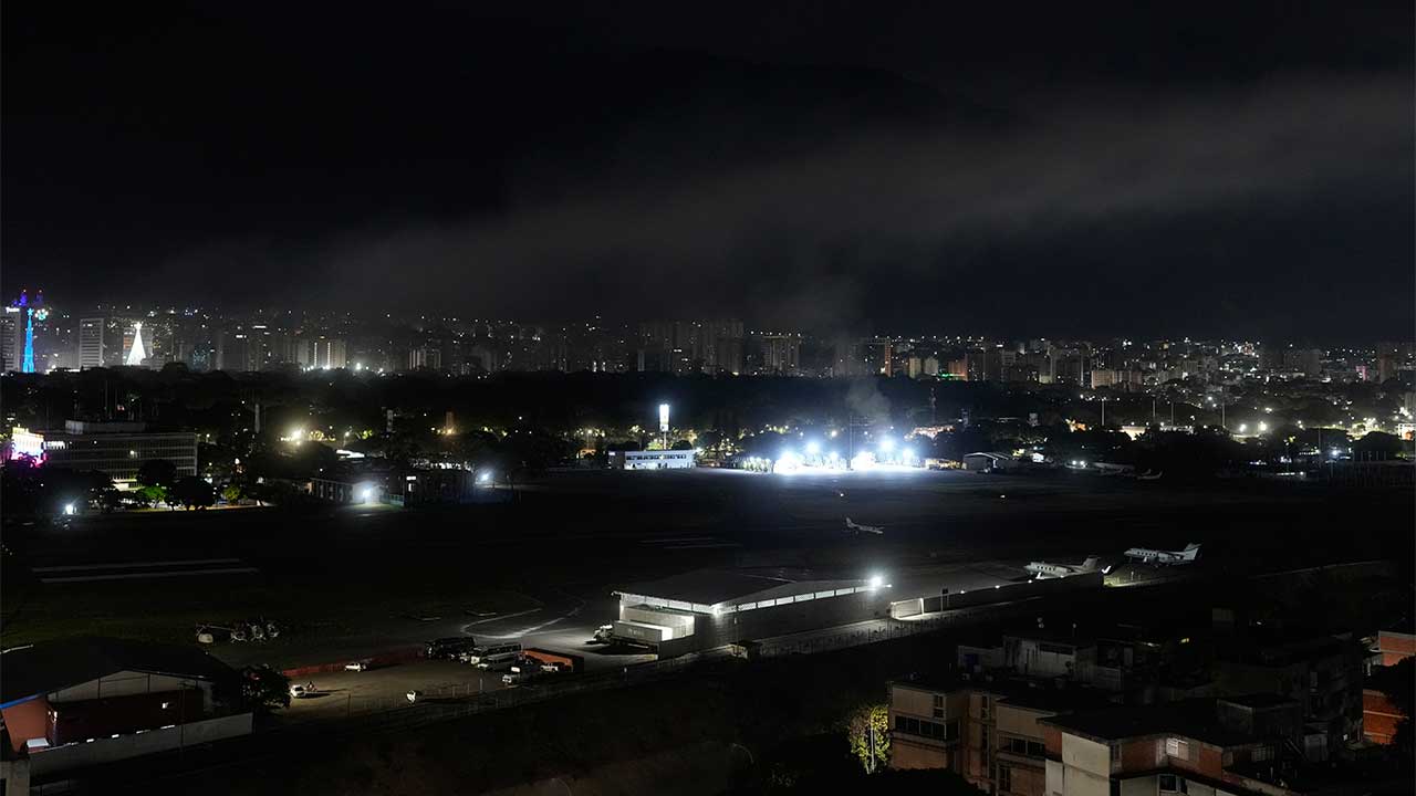 [속보] 외신 "미군, 베네수엘라서 작전 중‥종료 뒤 백악관 성명 발표"
