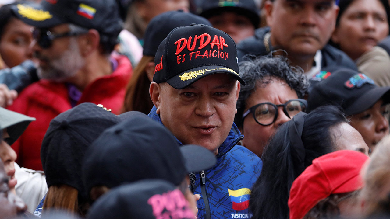 "미, 베네수 강경파 내무장관에 '협조 안 하면 제거 대상' 경고"