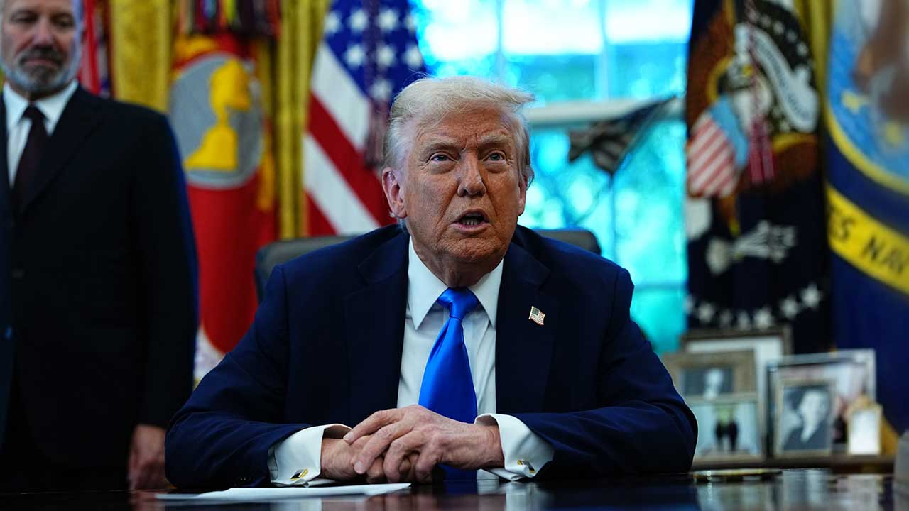 트럼프, 동맹국 정상 메시지 SNS에 공개 '망신주기' 외교