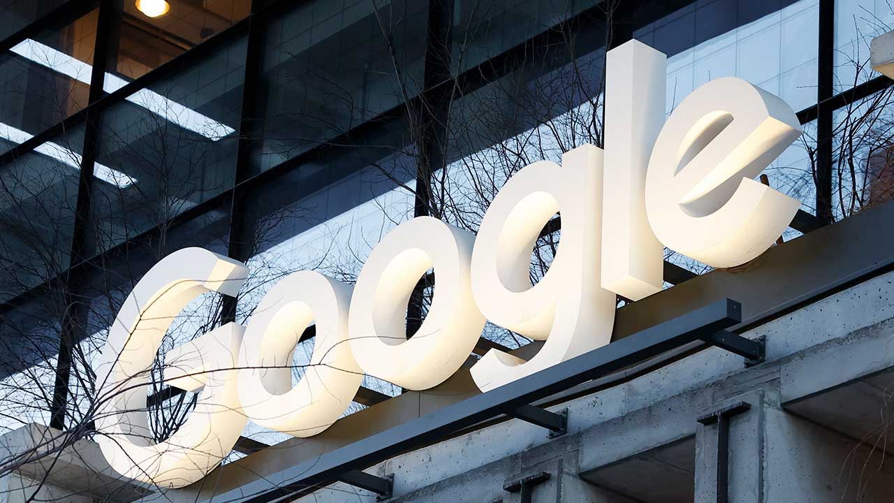 '전 세계 검색 1위' 구글도 AI 웹브라우저 경쟁 '참전'