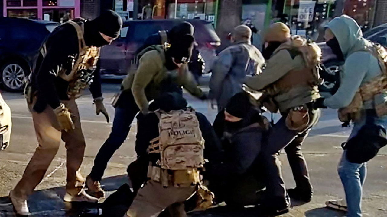 미 법무부, 미네소타 시위자 총격 사망 사건 민권침해 여부 조사