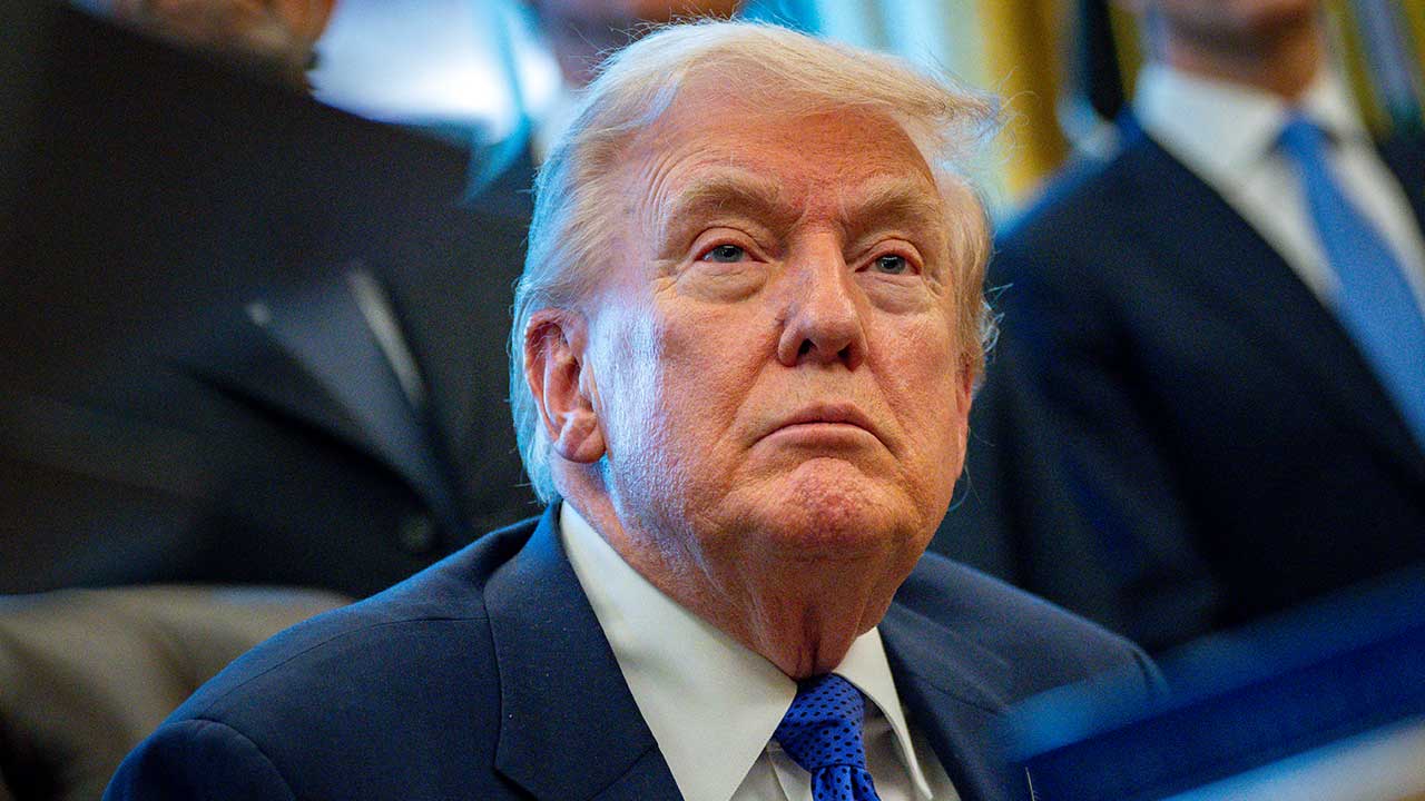 트럼프, 하버드 대학에 "합의금 10억 달러 내라"