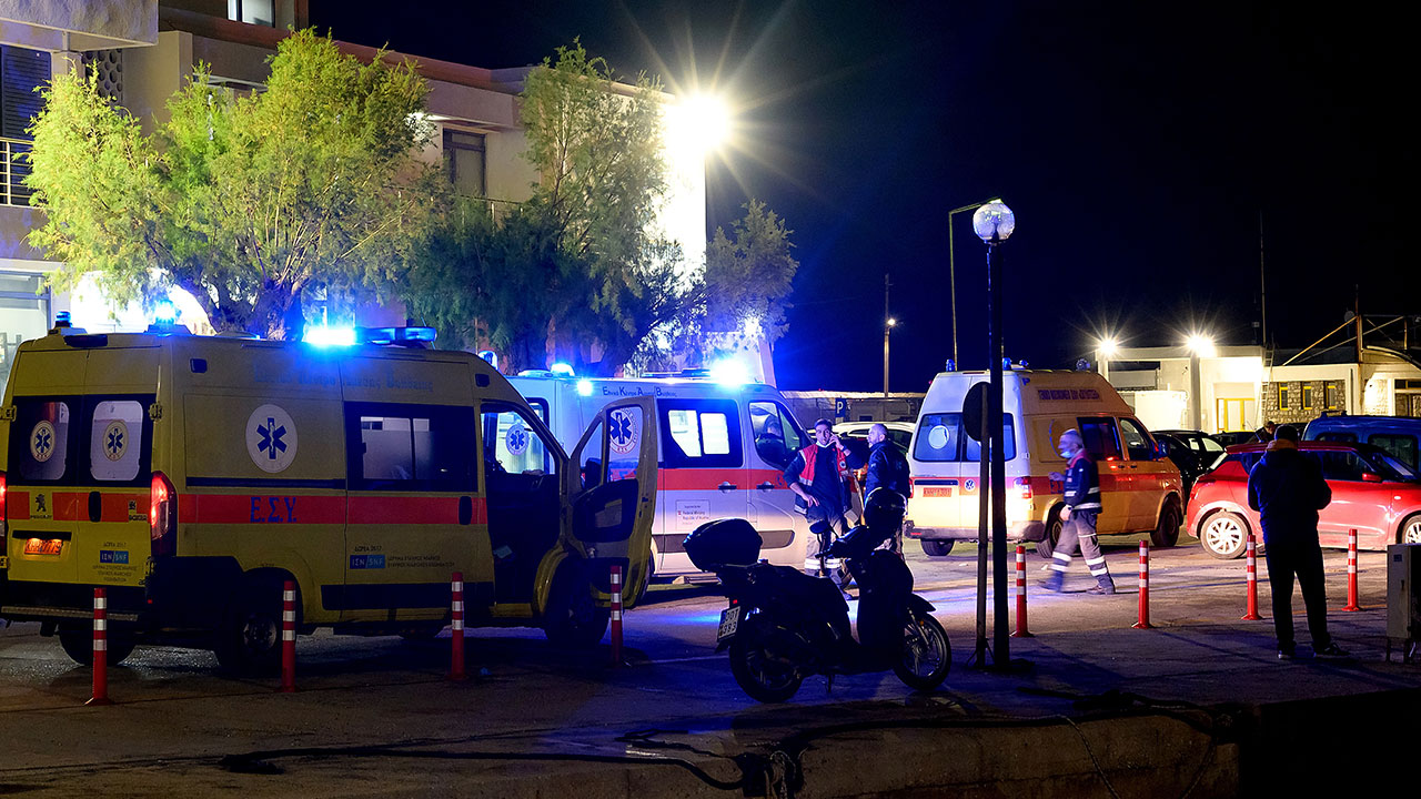 지중해서 난민선-그리스 순찰선 충돌‥최소 14명 사망