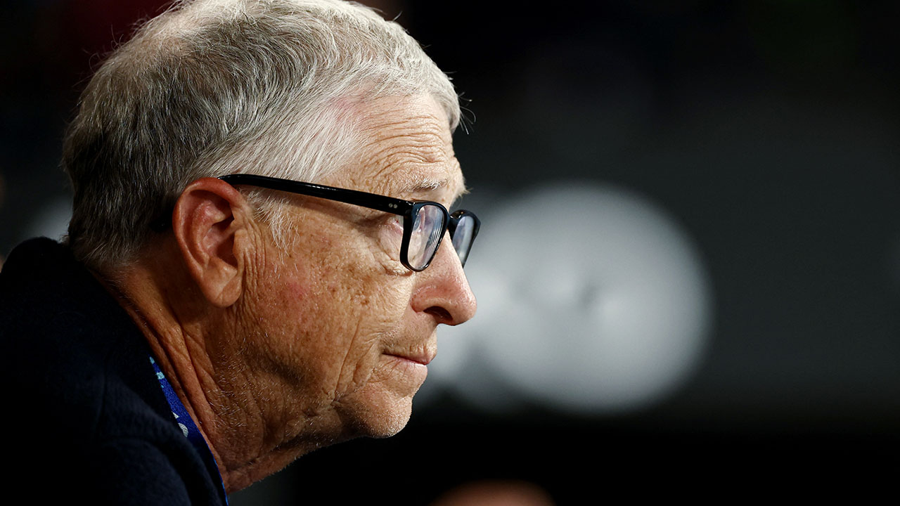 빌 게이츠 "엡스타인과 함께 한 모든 순간 후회"