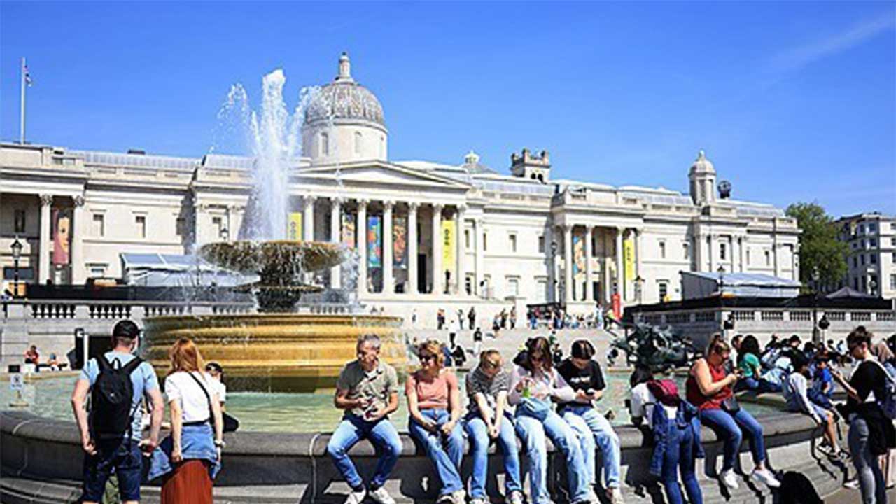 유럽인 5명 중 1명 "특정 상황에 독재가 민주주의보다 낫다"