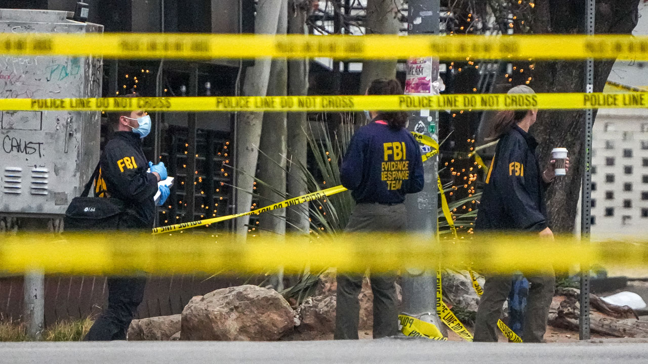 이란국기 문양 옷 입고 미 주점서 총격‥FBI, 테러 가능성 수사