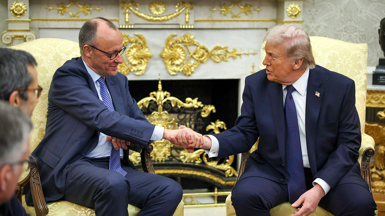 트럼프 "이란 내 온건파도 있어‥전임자 같은 악인이 잡으면 최악"