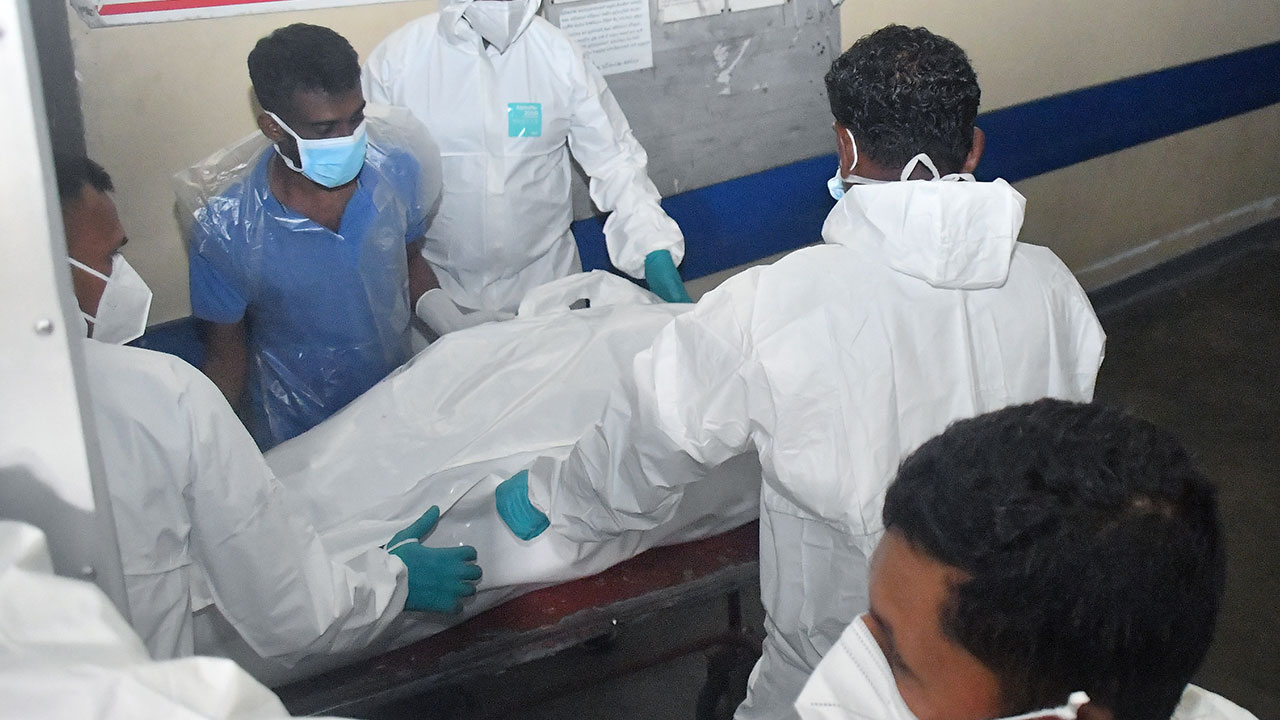 스리랑카, 美 어뢰공격에 이란 군함 침몰 해상서 시신 87구 수습