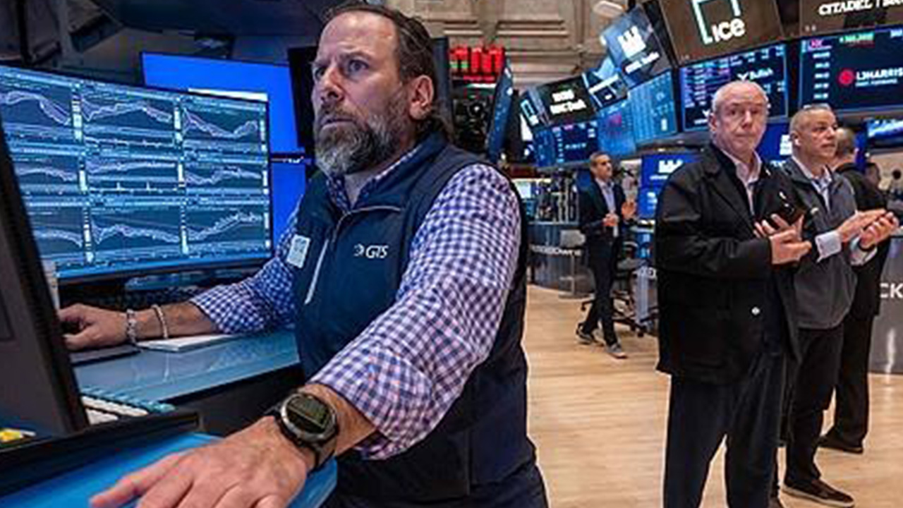 뉴욕증시, 유가급등·고용위축에 하락 마감‥다우 1%↓