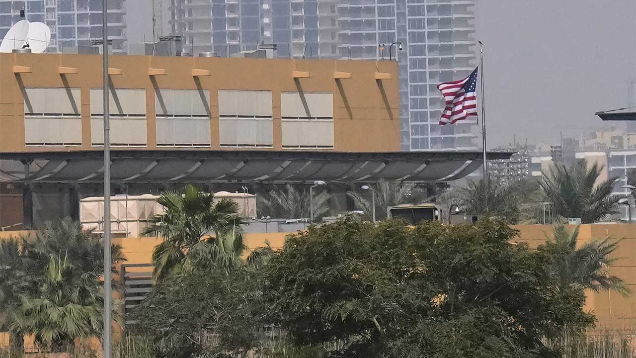 이라크 주재 미국 대사관 부지 미사일 피격