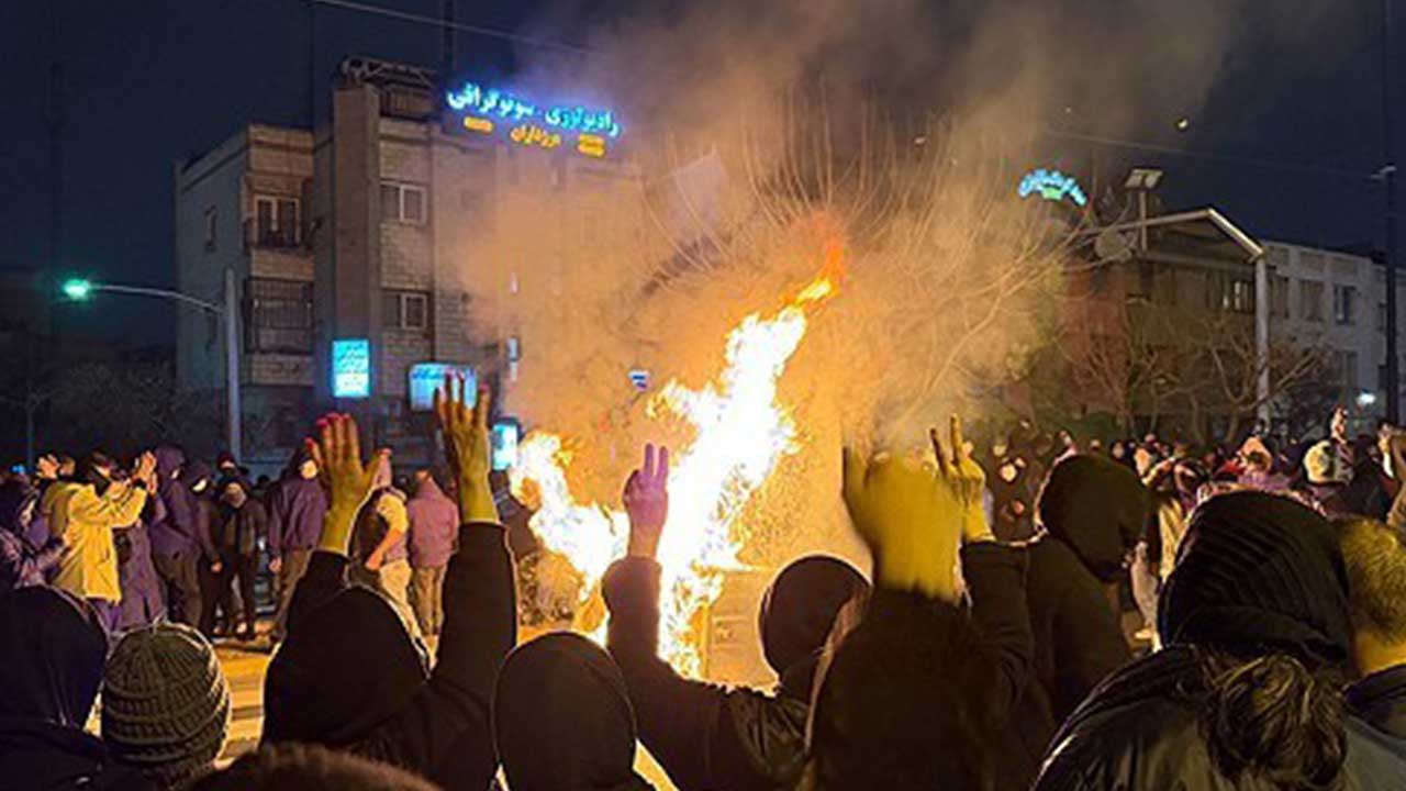 '스파이 혐의' 처형까지‥이란, 내부 봉기차단 강화