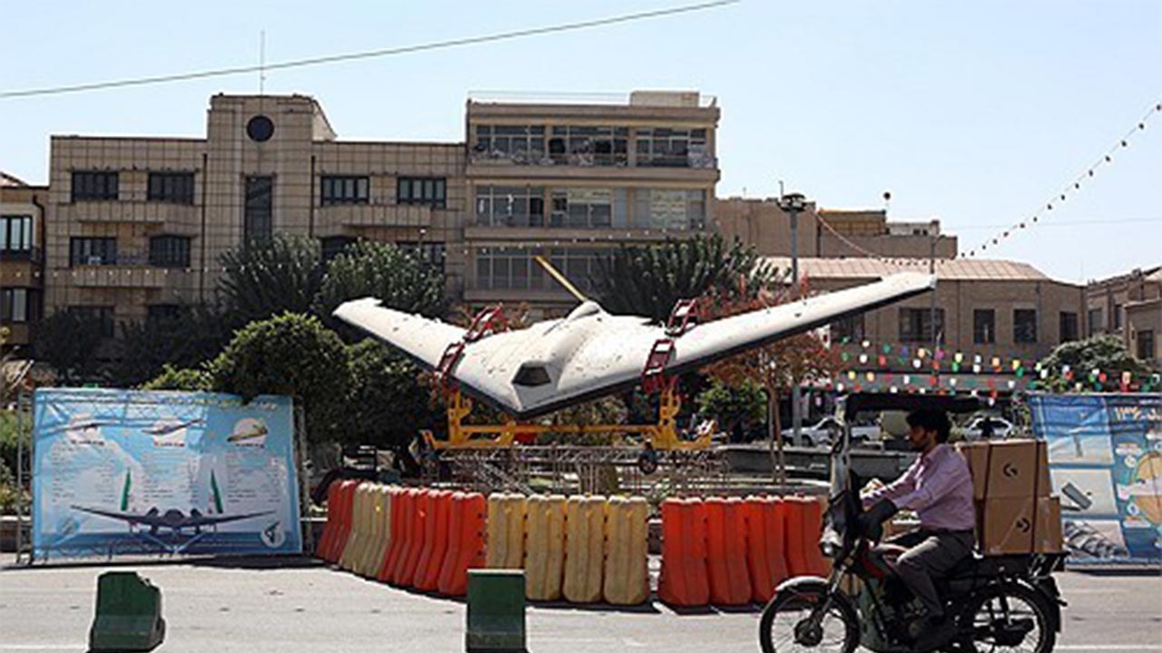 워싱턴 육군기지 상공에 미확인 드론 출몰‥장관들 경호 비상