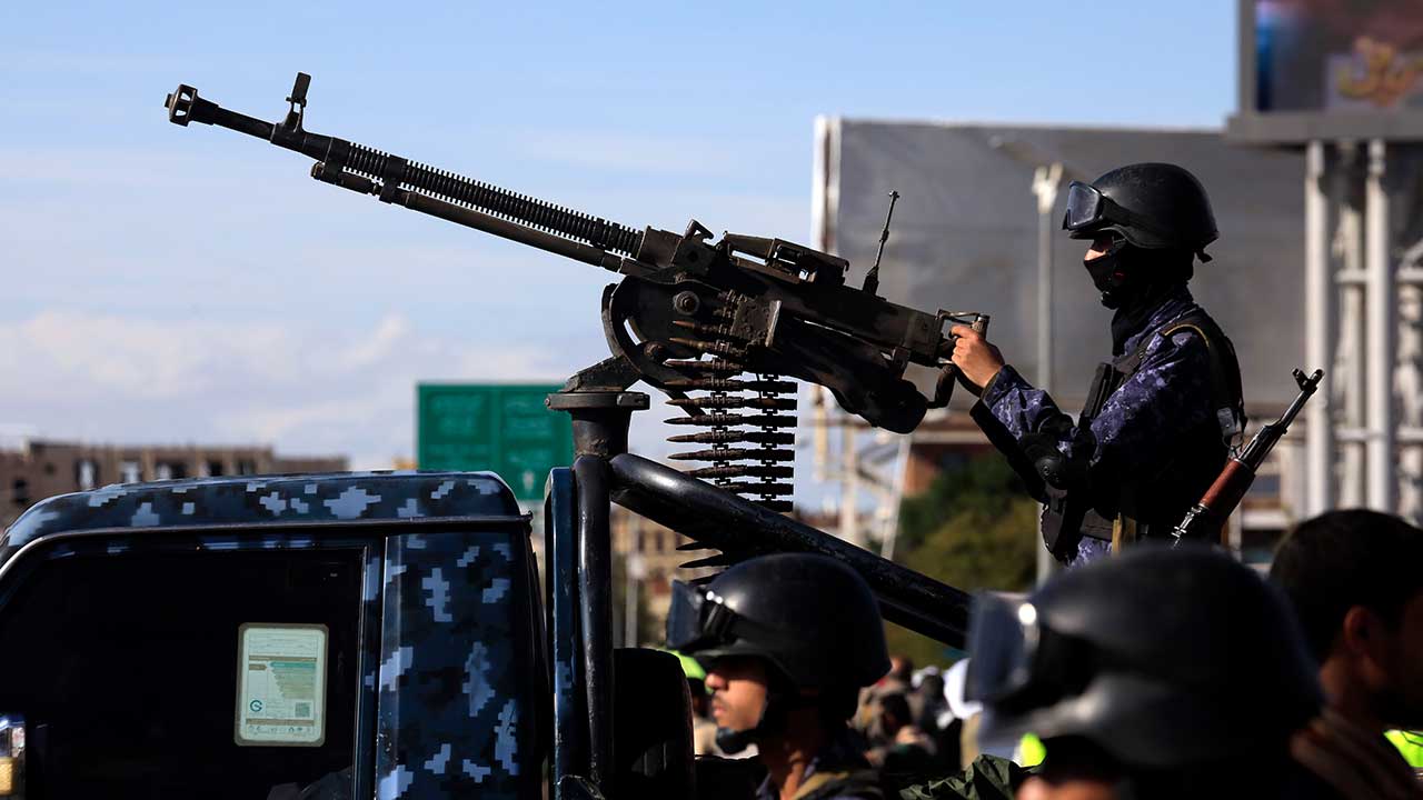 후티, 이스라엘에 미사일 쏘며 참전‥홍해 위협도 고조