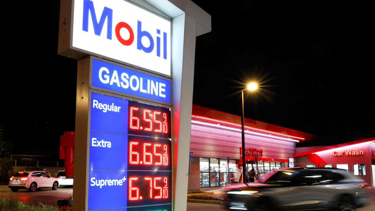 미 휘발윳값 갤런당 4달러 넘겨‥2022년 8월 이후 최고