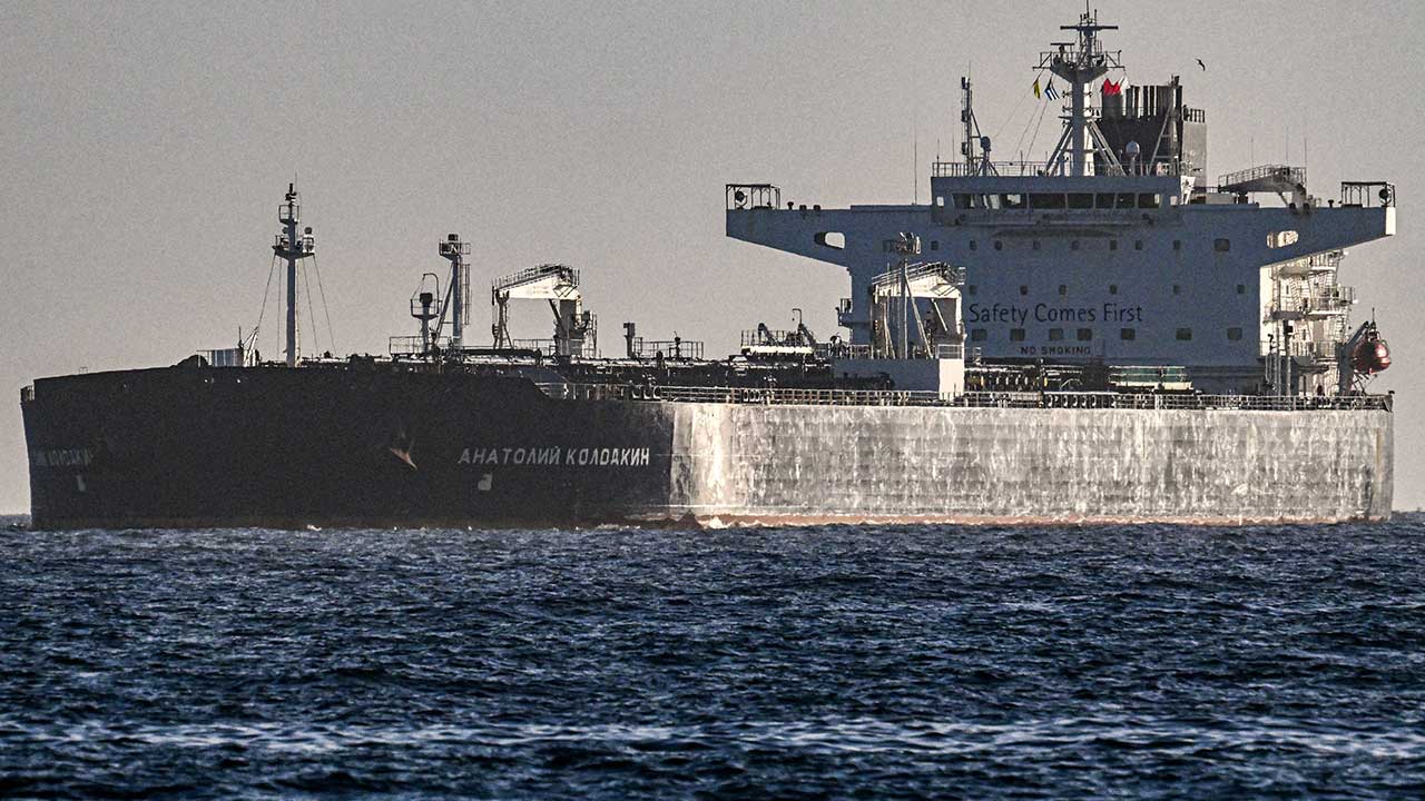 러 "쿠바로 갈 두 번째 유조선에 원유 선적 중"