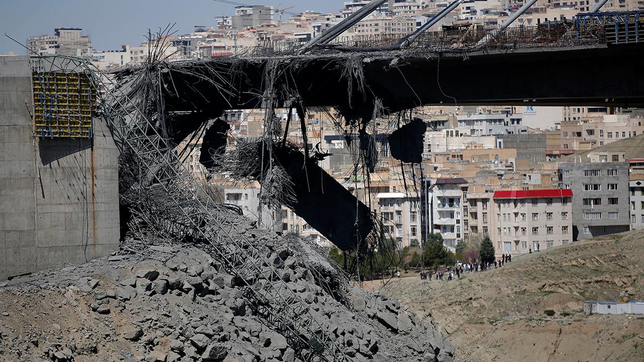 이란, 트럼프 통첩에 주변국 교량·미국 테크기업 보복 경고