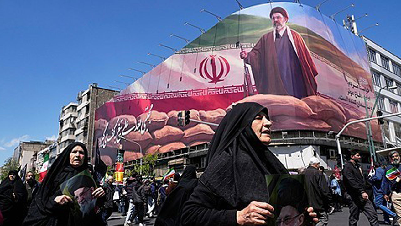 이란 최고지도자 "호르무즈 관리 수준 새로운 차원 격상"