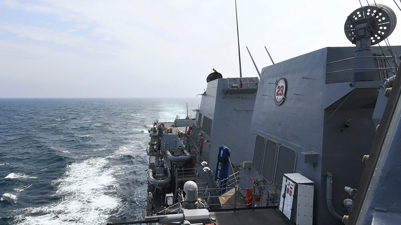 美봉쇄 첫날 이란 항구로 회항 속출‥통과 시도는 계속