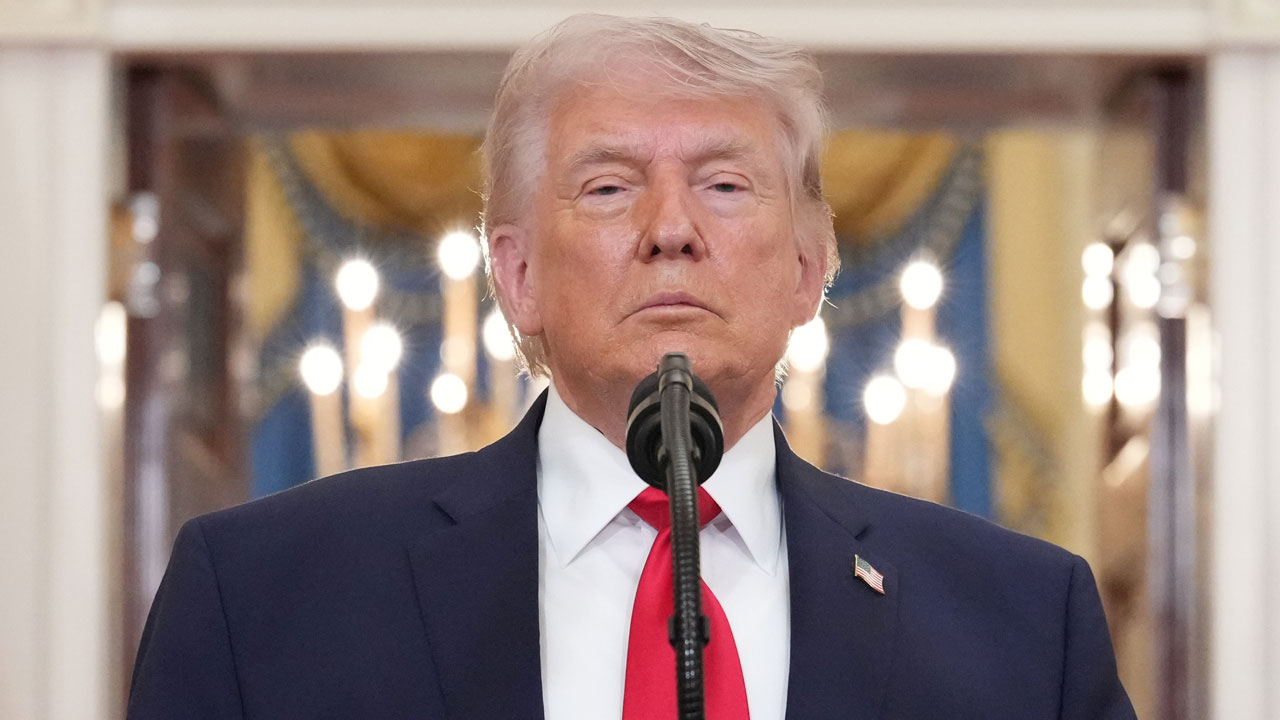 트럼프, 이란의 호르무즈 통제 재개에도 "대화 순조롭게 진행"