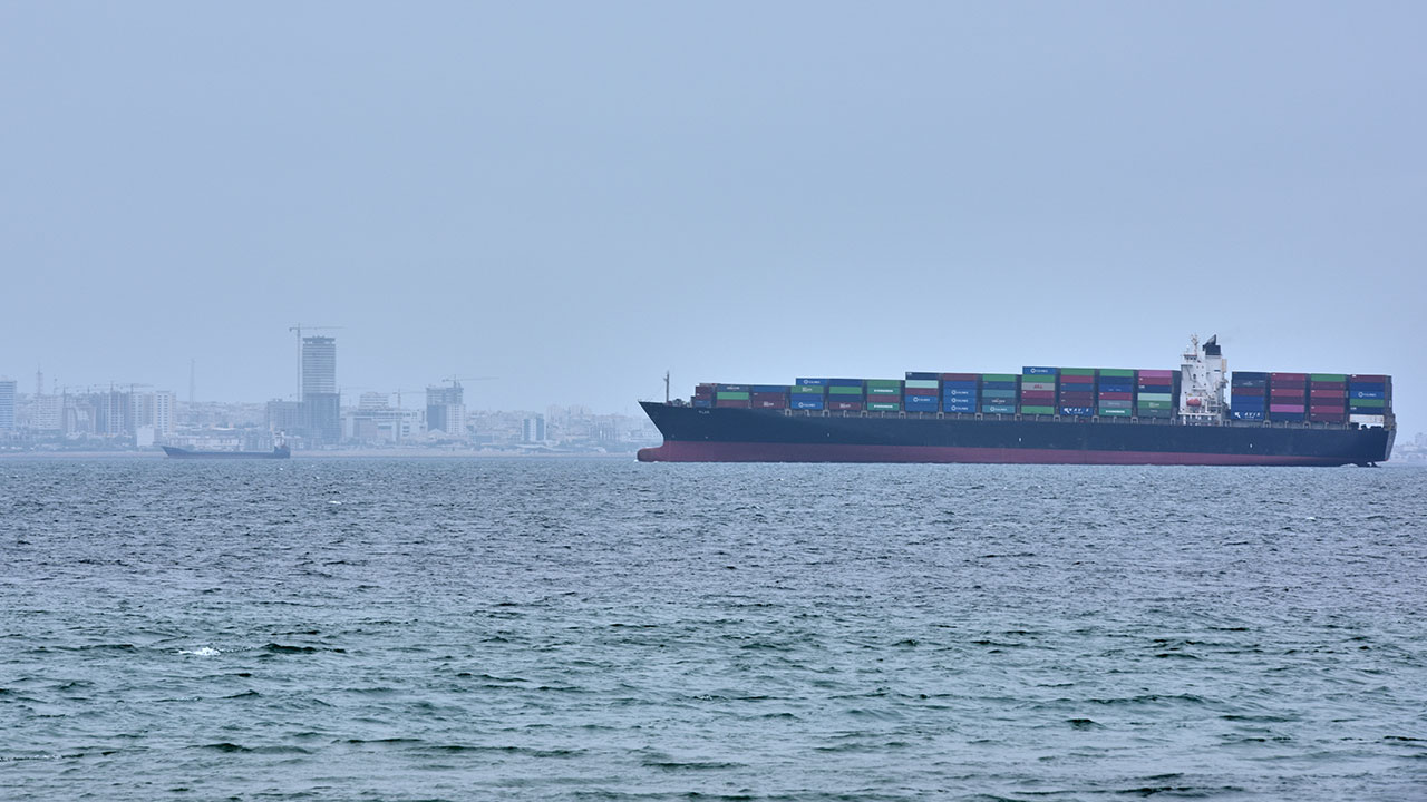이란군 "미 이란 상선에 발포해 휴전 위반‥보복할 것"