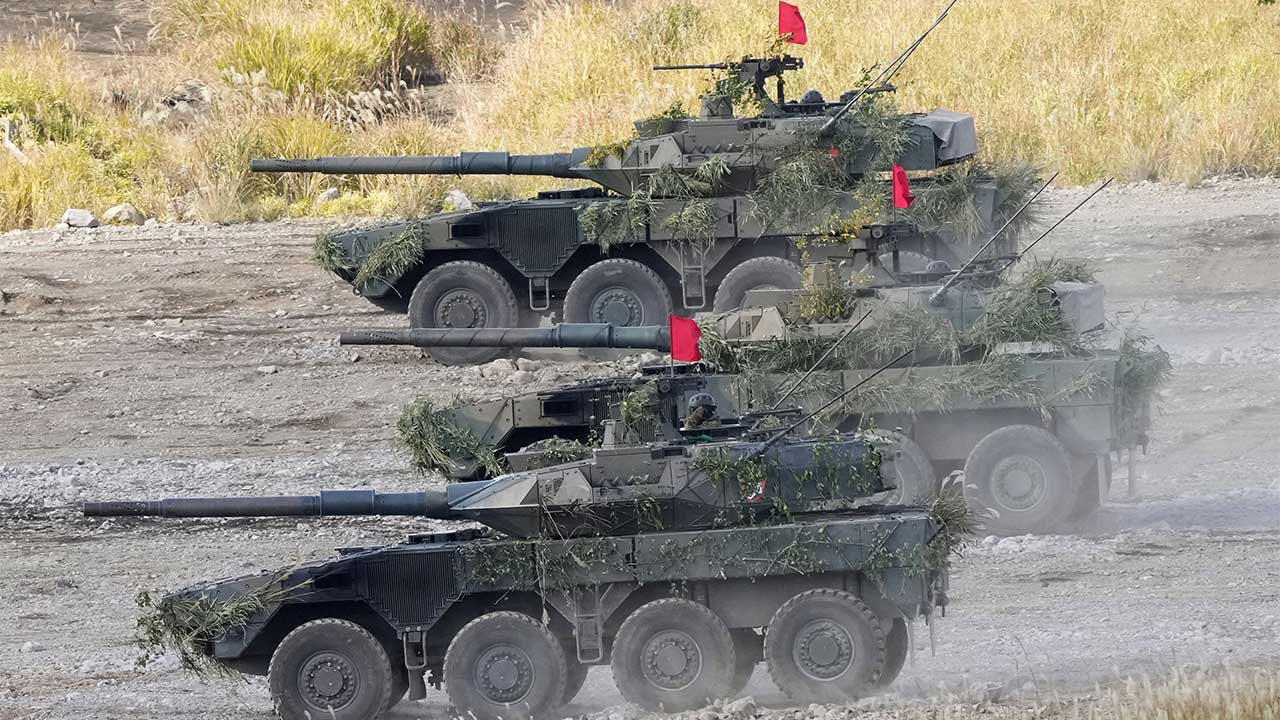 일본 육상자위대 전차 훈련 중 폭발‥3명 사망, 1명 중상