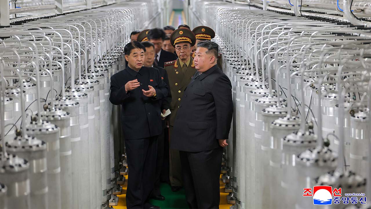 "북한 우라늄 농축 능력 75% 확대 전망‥핵무력 증강 의지 과시"