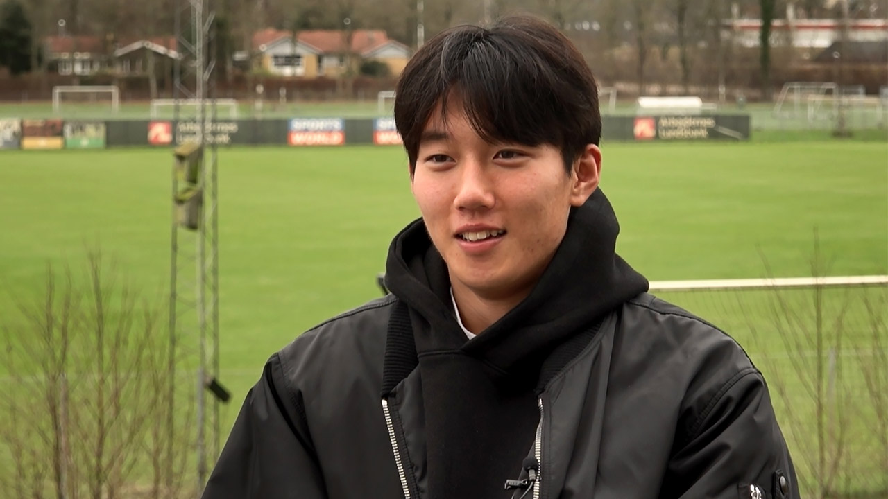 스포츠라이트 스리백 잘 맞는 이한범 "5대 리그 가고 싶어요"