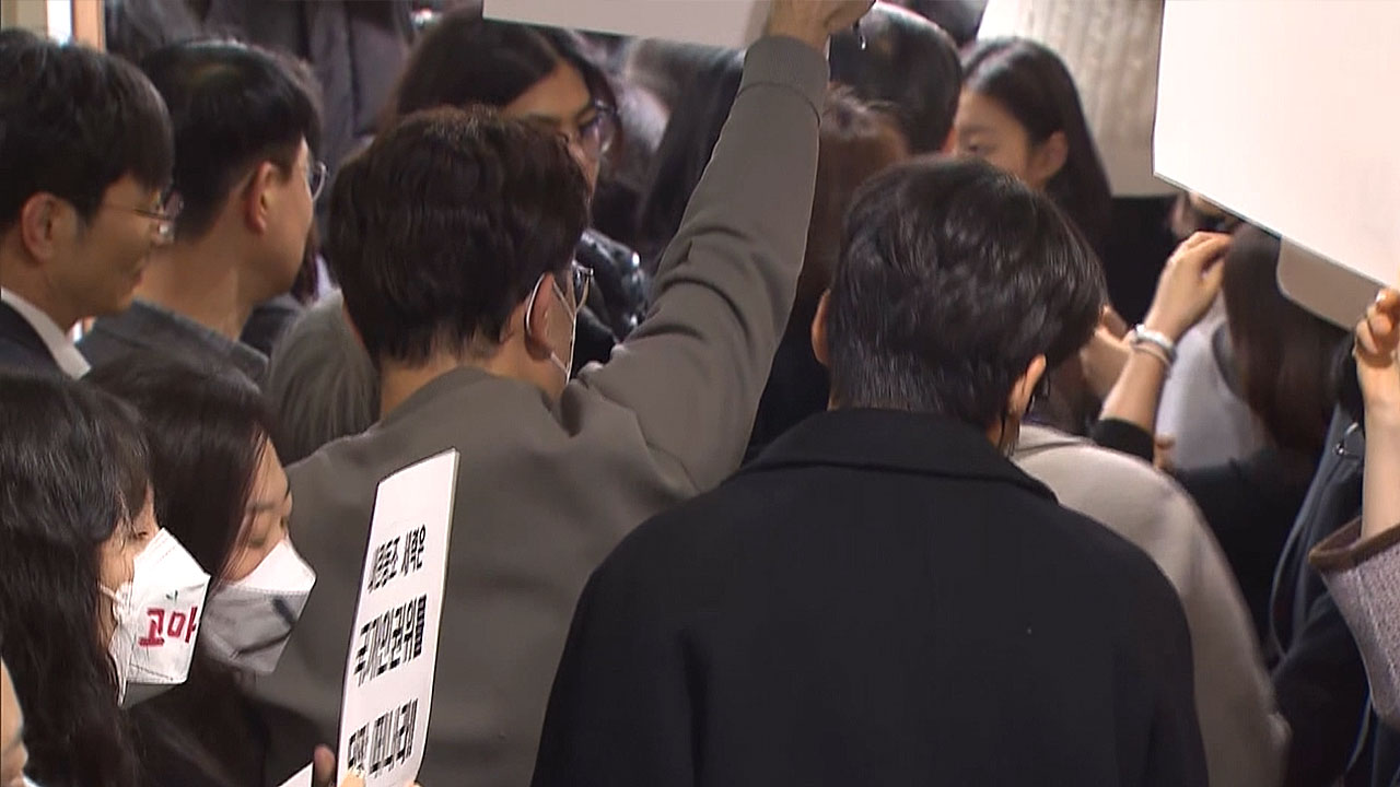 [M피소드] "계엄은 통치행위·헌재 부숴야" 인권 버린 인권위원‥손 못 쓰는 인권위