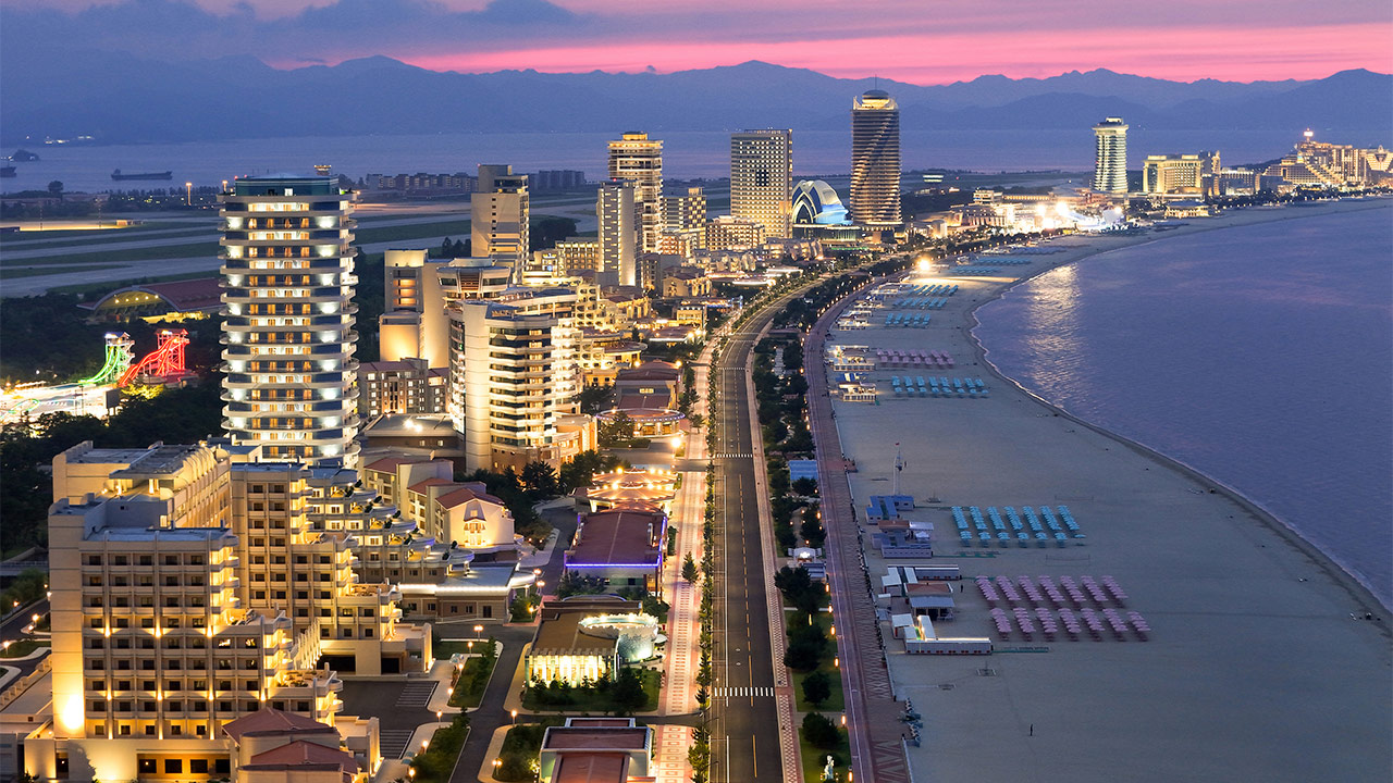 [인싸M] 트럼프가 쏘아 올린 명사십리 해안가 단상