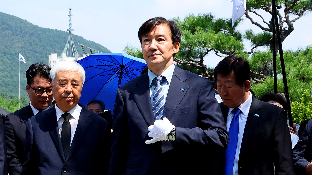 조급한 '조국'의 시간‥'심기불편' 민주당과 같이 갈 수 있을까? [국회M부스]