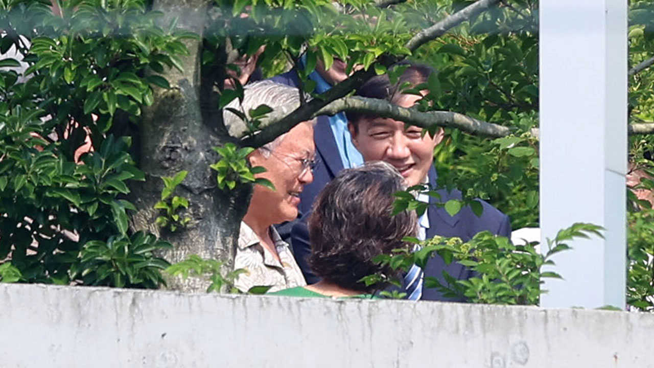 조급한 '조국'의 시간‥'심기불편' 민주당과 같이 갈 수 있을까? [국회M부스]