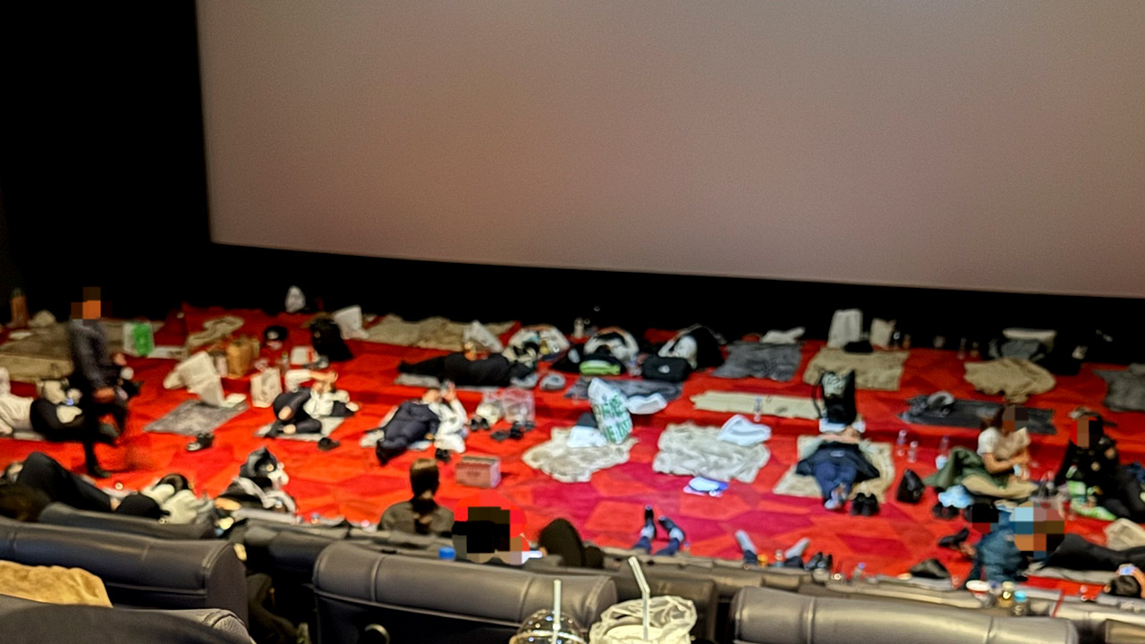 러브호텔 재우고 부실 도시락 주더니‥총리에게 '문제없다' 허위 보고?