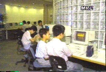 컴퓨터기초를 배우려는 학생주부들 넘쳐강순규