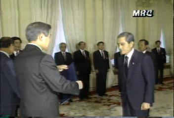 노태우대통령 민정당 신임당직자에 임명장 수여차인태