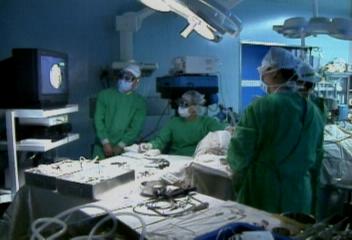 첨단장비 이용한 무혈수술 국내 정착정경수