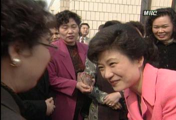 다음달 2월 대구 보궐선거 엄삼탁 대 박근혜김성수