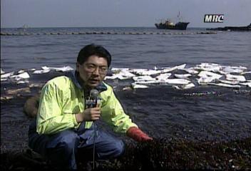 제주 비양도 침몰된 어선대문에 수산물 수확철 기름띠 비상오승철