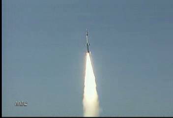 국산 과학 로켓2호 안응시험장에서 발사 성공김병훈