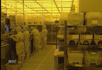 현대 LG 반도체 인수 후 반도체만 남기고 매각황헌