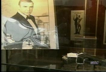 비키니 등 첩보영화 007 소품 경매이주훈