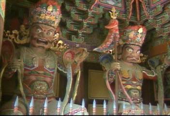 서울 봉은사 사천왕상 복장유물 공개