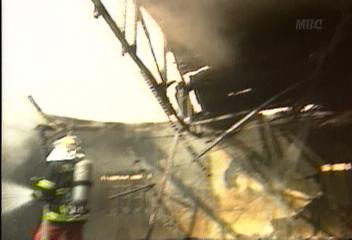 막걸리 배달업자 공짜술 안준다고 주조공장 방화 4명 사망박민주