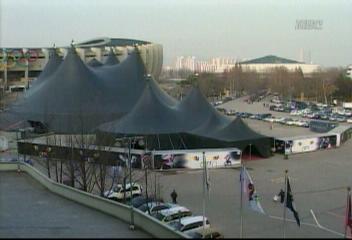 도심속 최첨단 천막극장 등장뮤지컬 둘리 페임김성우