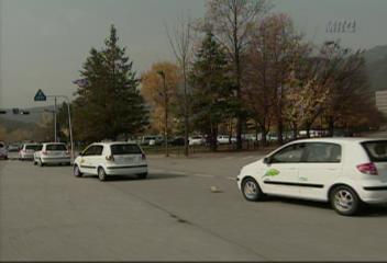 휘발유와 전기 함께쓰는 하이브리드차 첫 운행박상후