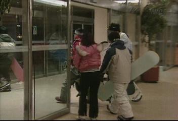 성우리조트 스키장 리프트 사고로 탑승객들 2시간 동안 공포김형철