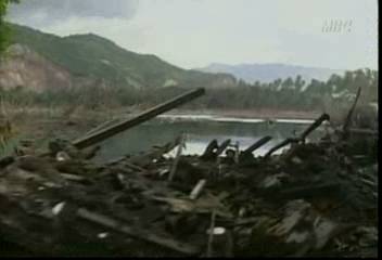 인도네시아 운송수단 끊겨서 발묶인 세계 각국 구호물자유재광