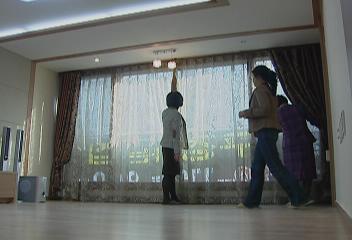 건설교통부 아파트 발코니 폭 15미터로 제한해 논란최창규